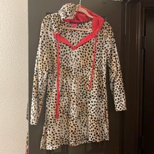 Betsey Johnson size medium cheetah print long hoodie with pockets